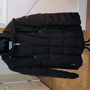 Calvin Klein winter jacket with removeable hood.